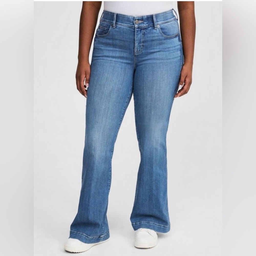 Torrid Bombshell Flare Gramercy 10S